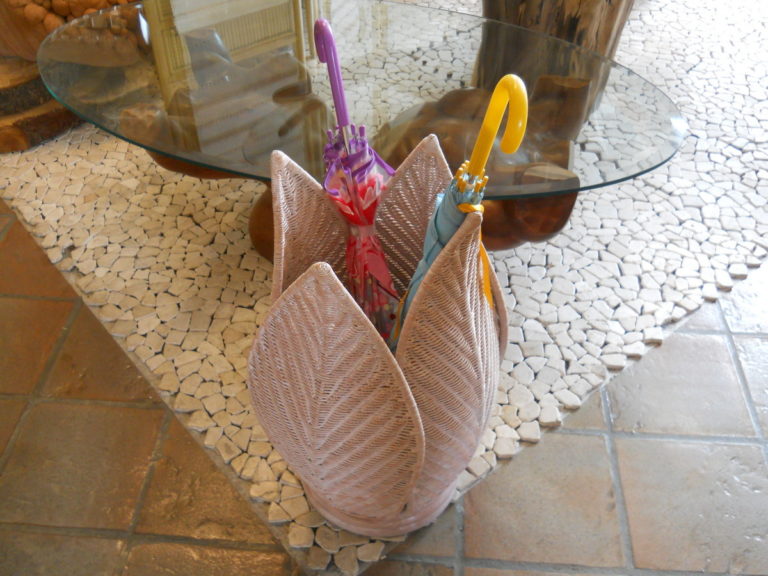 PORTAOMBRELLI PETALI ROSA 28X28 H 63 (5)