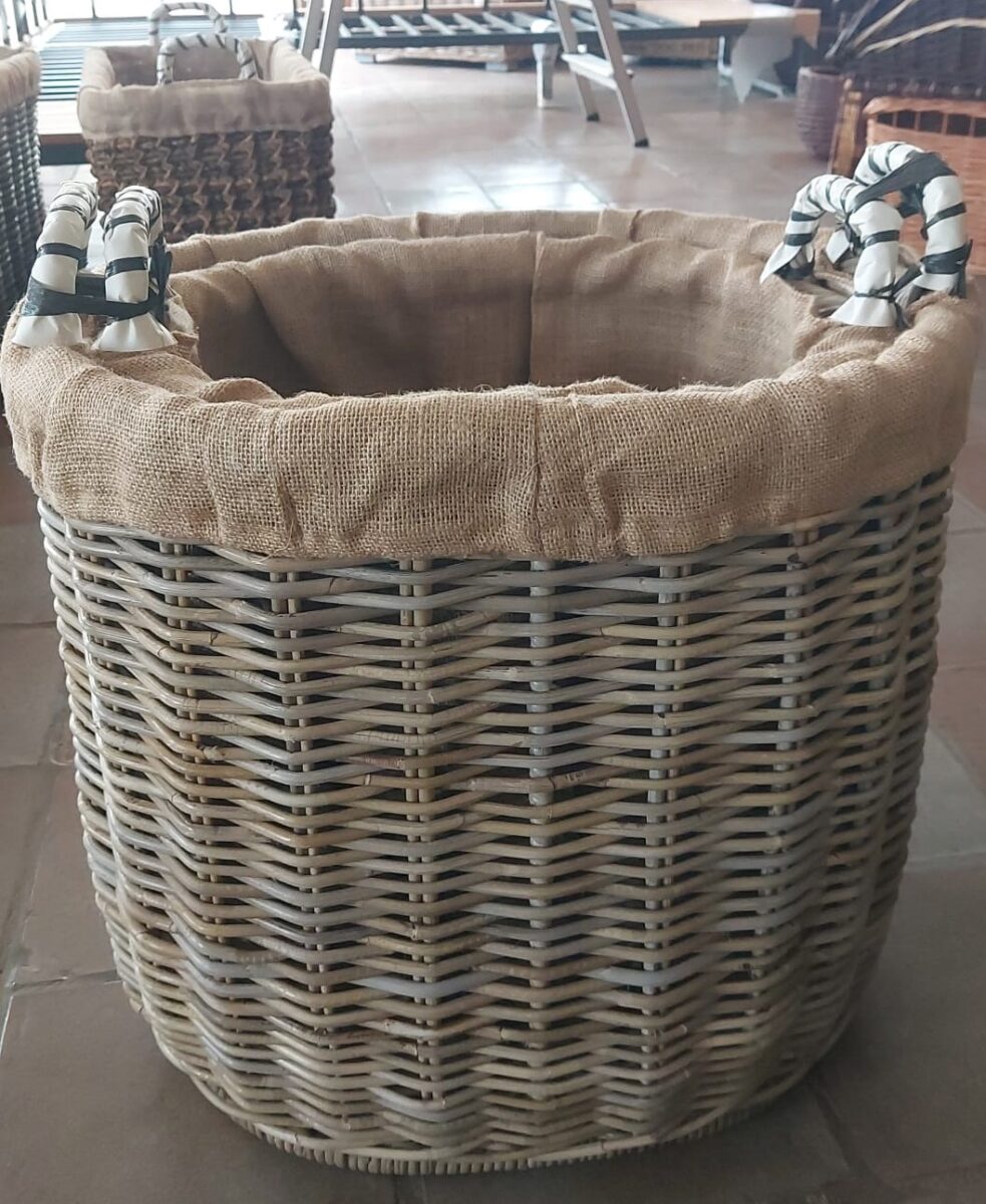 CESTA CONTENITORE PORTA LEGNA PELLET CON FODERA  PER CAMINO STUFA IN VIMINI NATURALE MODELLO OVALE ROBUSTA IN VIMINI LEGNO GIUNCO SET DI 2 MISURE  IN  3 COLORI