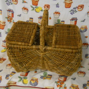 PICNIC 55X30H45 LACAK(6)