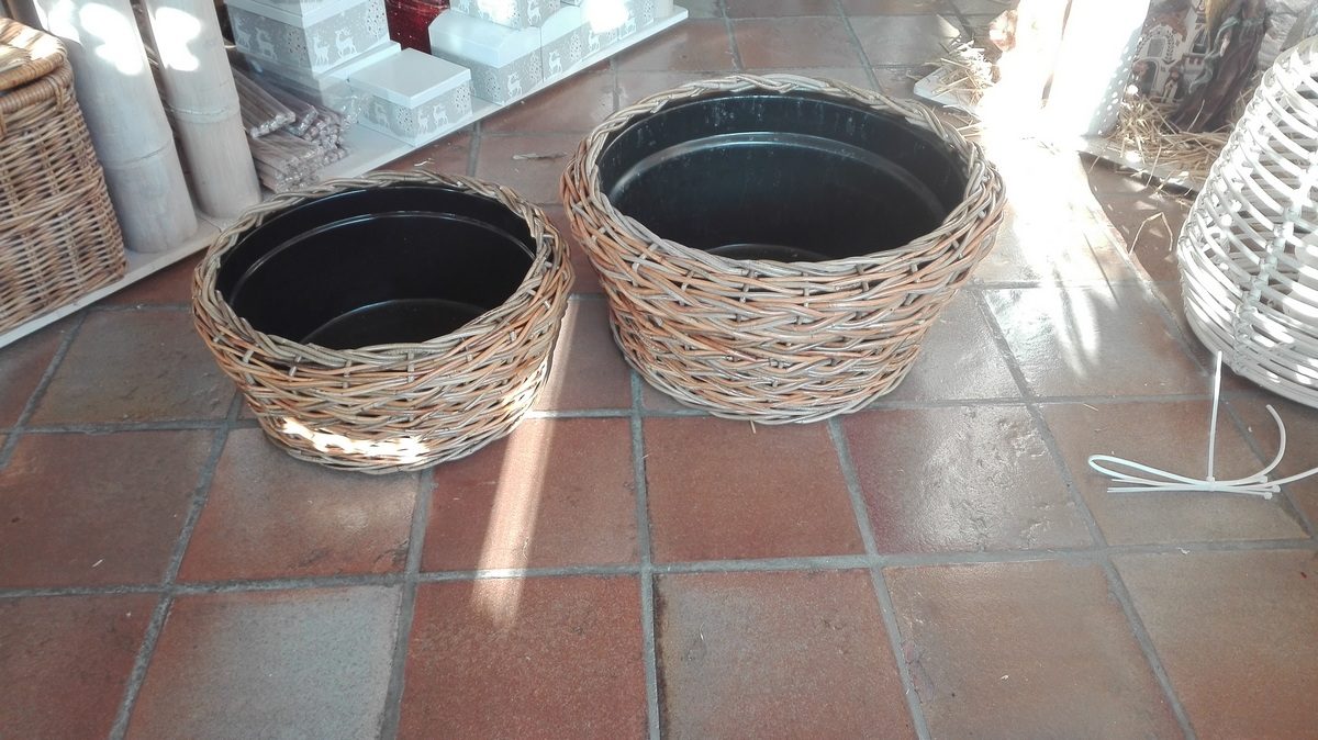 COPRIVASO TONDO BASSO INTRECCIO A ONDA PER FIORI FIORISTI COMPOSIZIONI FODERATO IN PLASTICA SET DI 2 MISURE E 2 COLORI