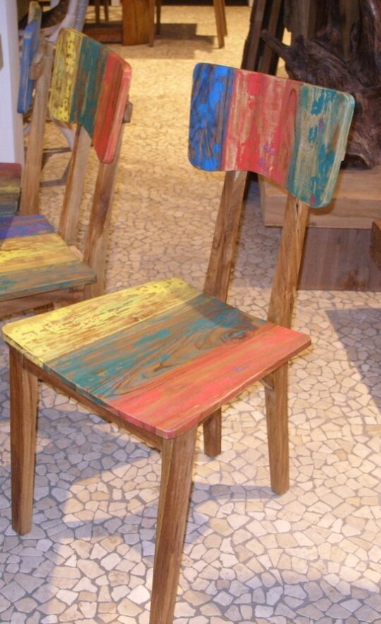 SEDIA IN TEAK DI RECUPERO modello “ CAT CHAIR” DIMENSIONI SEDUTA 44X44 CM H 45/90 € 90,00 (B)