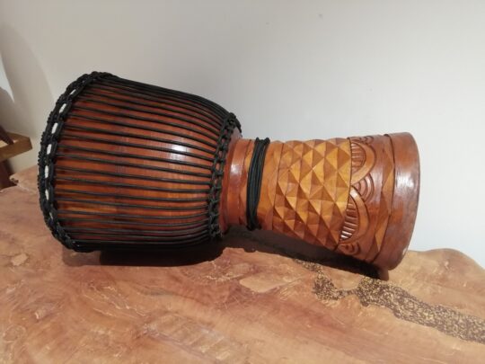 TAMBURO DJAMBE' DARBUKA BONGO IN LEGNO PELLE BUFALO OTTIMO SUONO H65 4 MODELLI DISPONIBILI