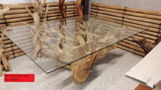 TAVOLO  DA PRANZO COD TP4 CON BASE IN RADICE DI ALBERO CON VETRO  150 x 210.  CM ALTEZZA  78. PER SOGGIORNO SALONE SALA PRANZO ETNICO