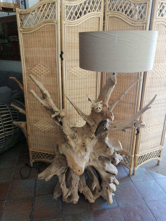 LAMPADA ETNICA IN RADICE LEGNO TEAK PARALUME A SCELTA SCURO CHIARO CODICE L2